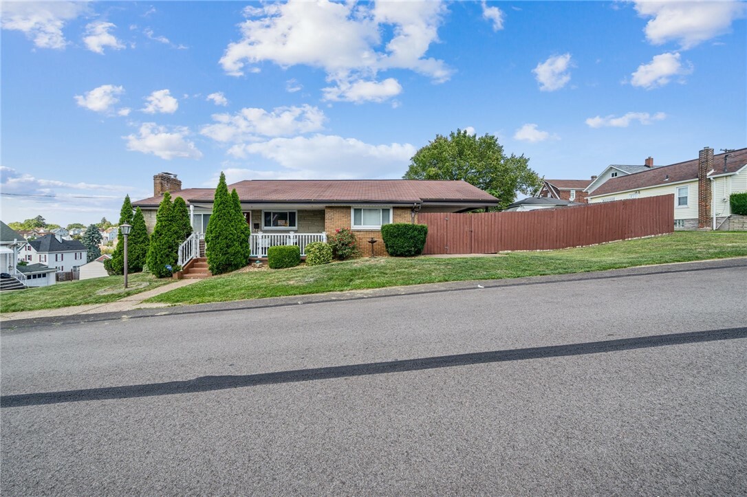 Property Photo:  621 Pittsburgh St  PA 15035 