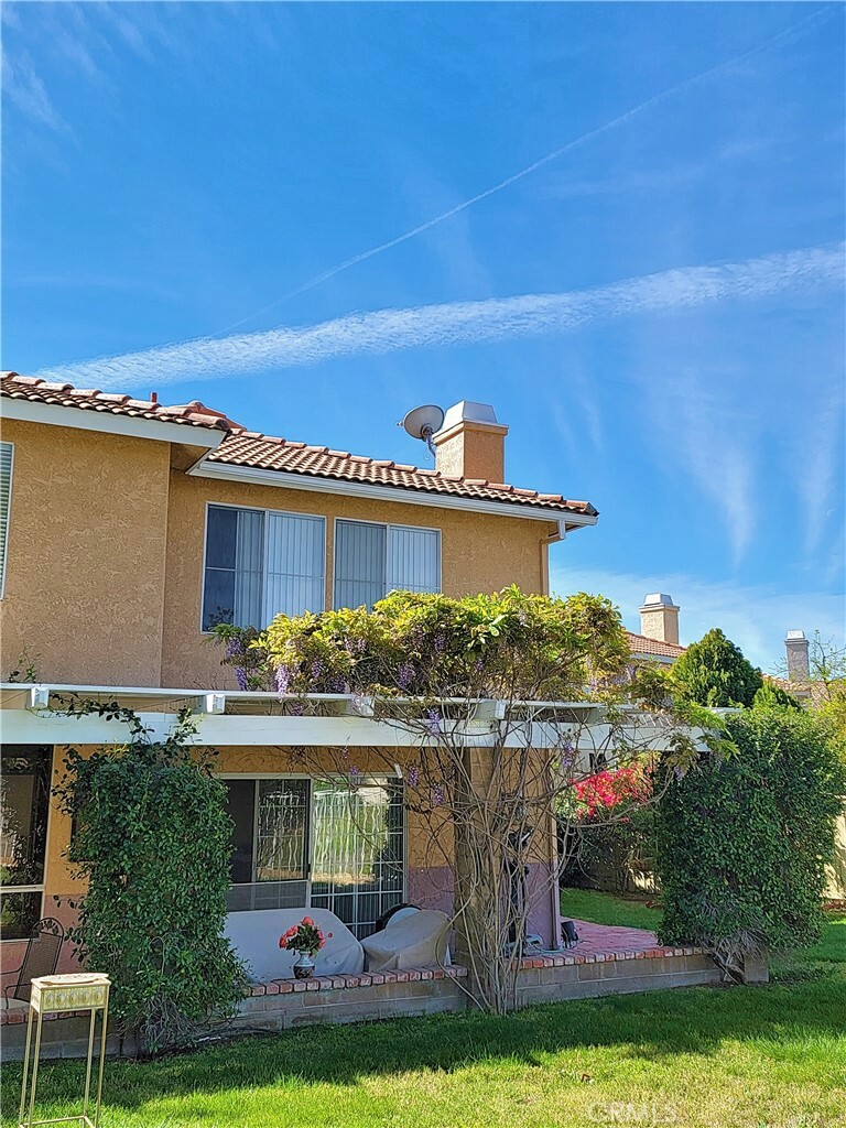 Property Photo:  18616 Hilton Court  CA 91351 