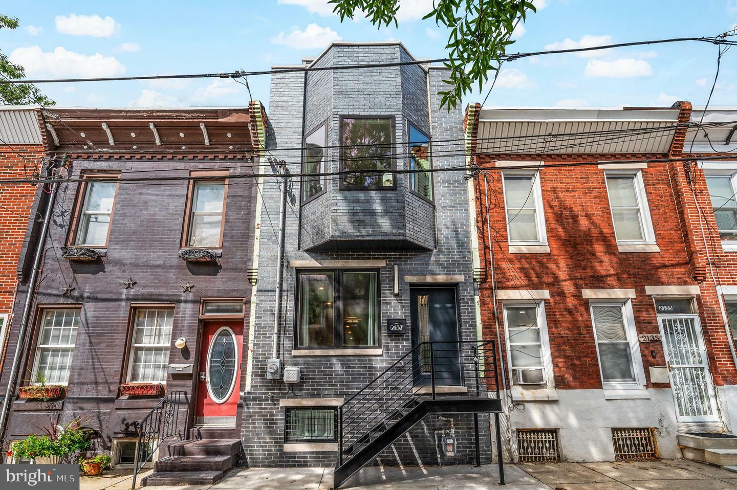 2137 Earp Street  Philadelphia PA 19146 photo