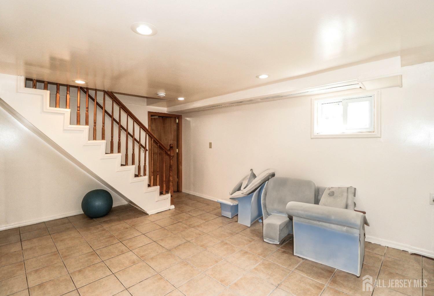 Property Photo:  43 Glenridge Avenue  NJ 08902 