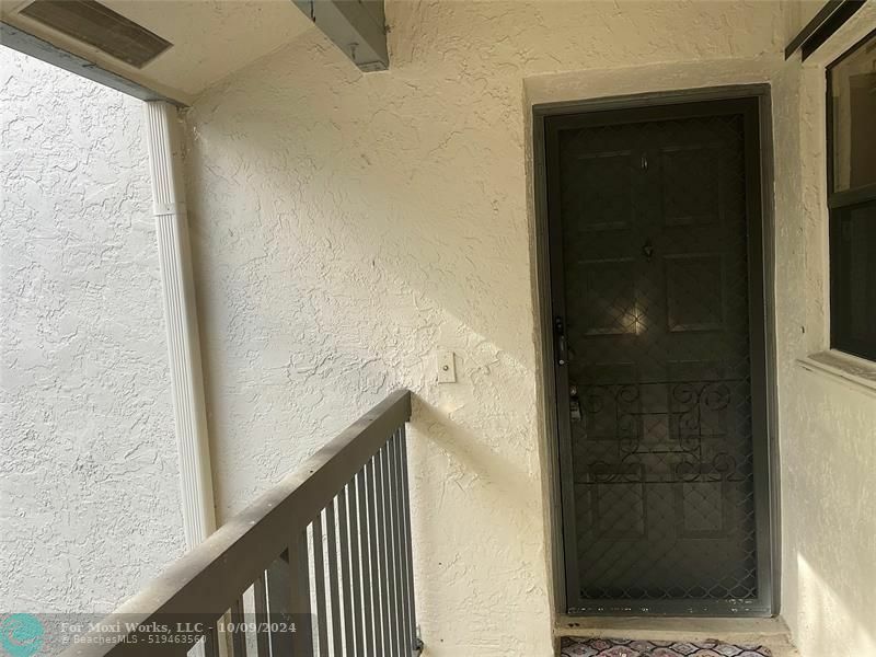 Property Photo:  3559 Cocoplum Cir 3559  FL 33063 