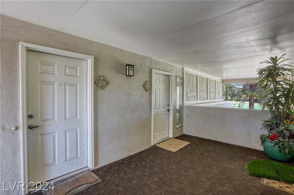 Property Photo:  650 Oakmont Avenue 2112  NV 89109 