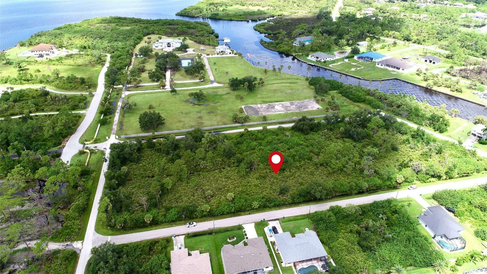 Property Photo:  1501 Westover Street  FL 33953 