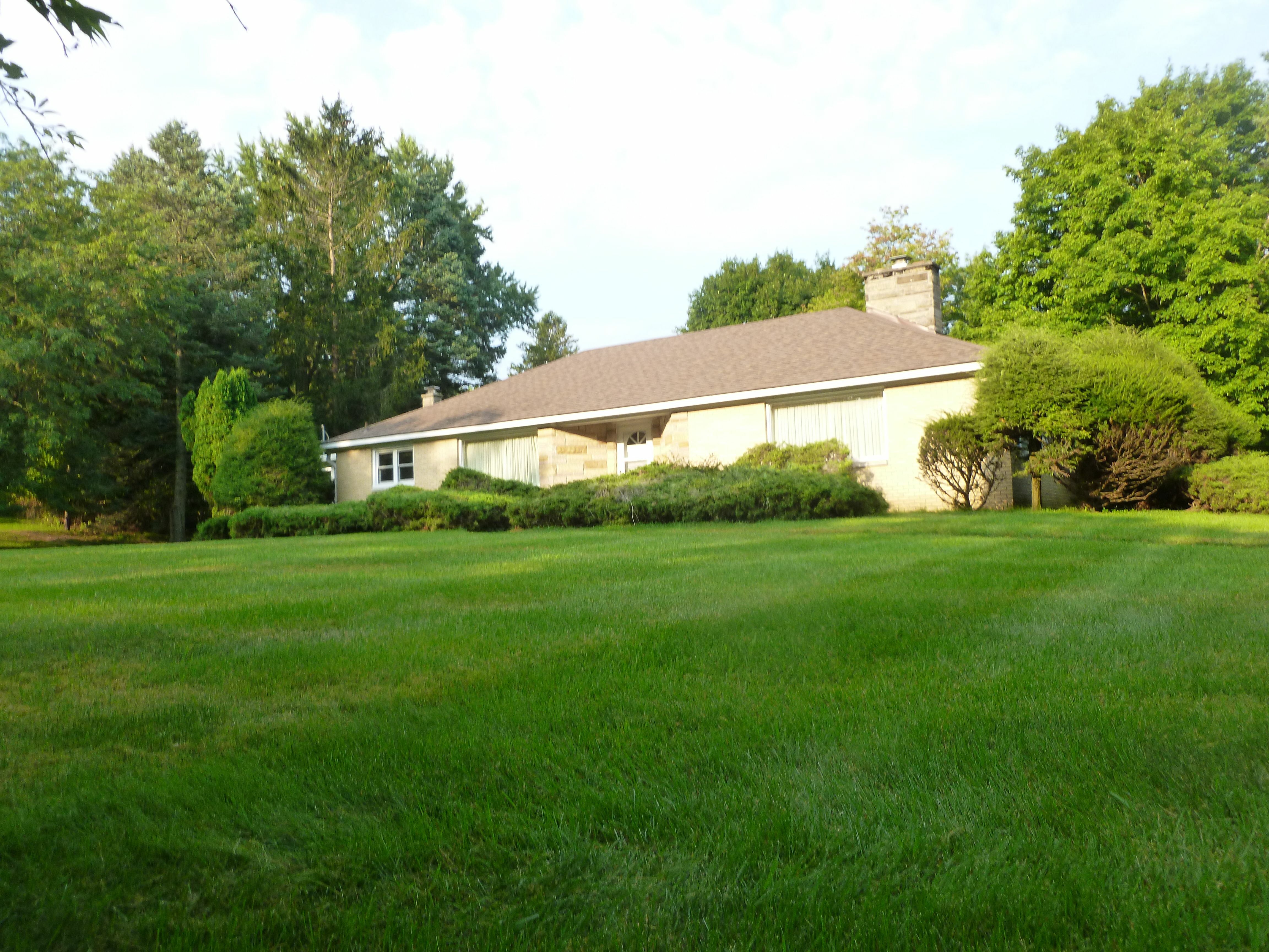 Property Photo:  11557 Hartland  MI 48430 3543 