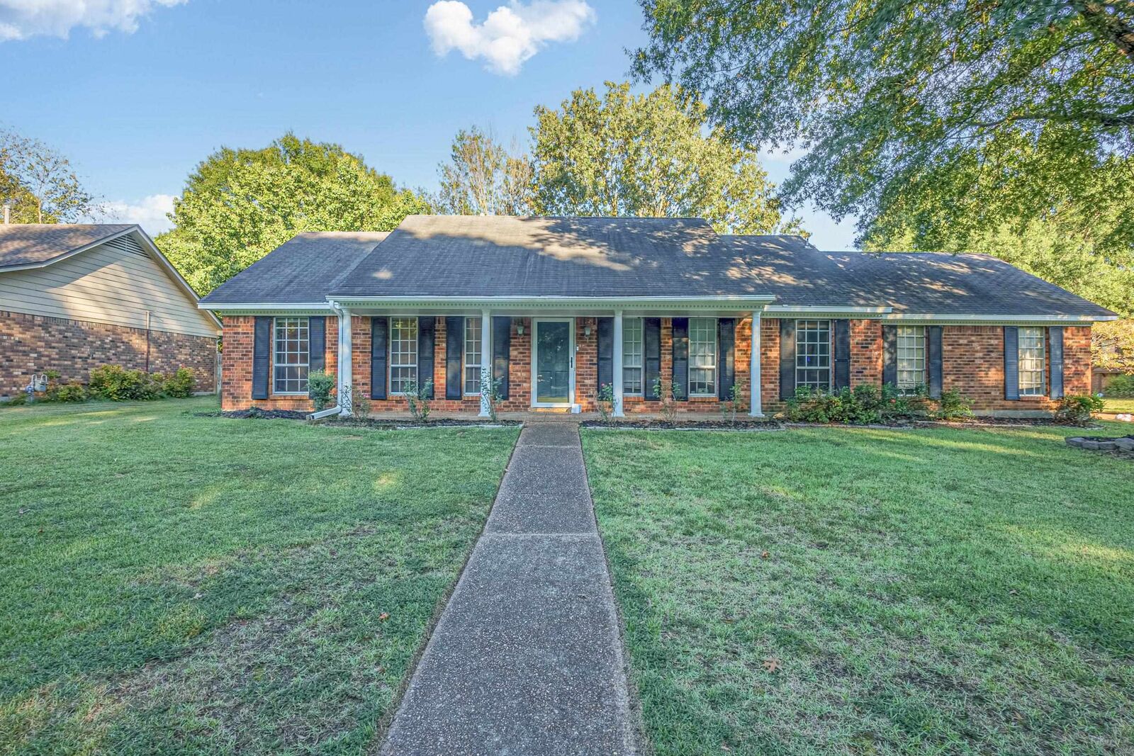 Property Photo:  3772 Misty Oak Dr  TN 38125 