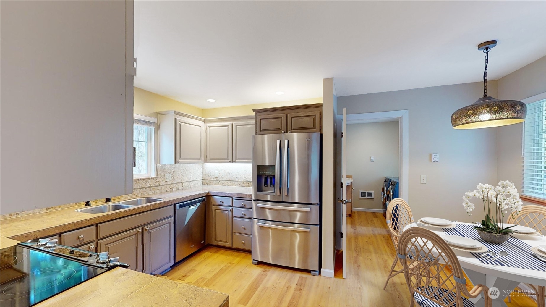 Property Photo: 50 S Chandler Court C WA 98365