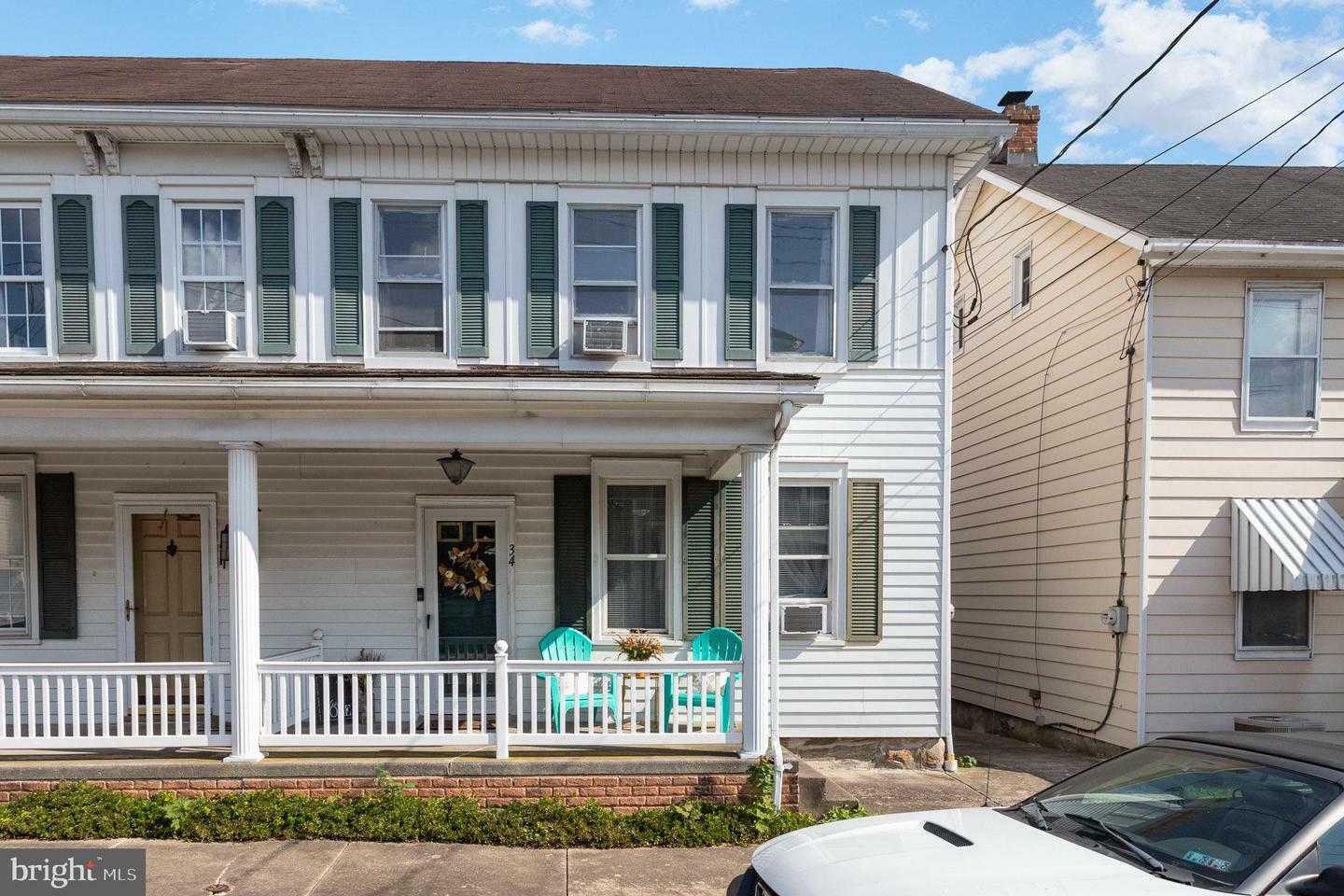 Property Photo:  34 W Maple Street  PA 17368 