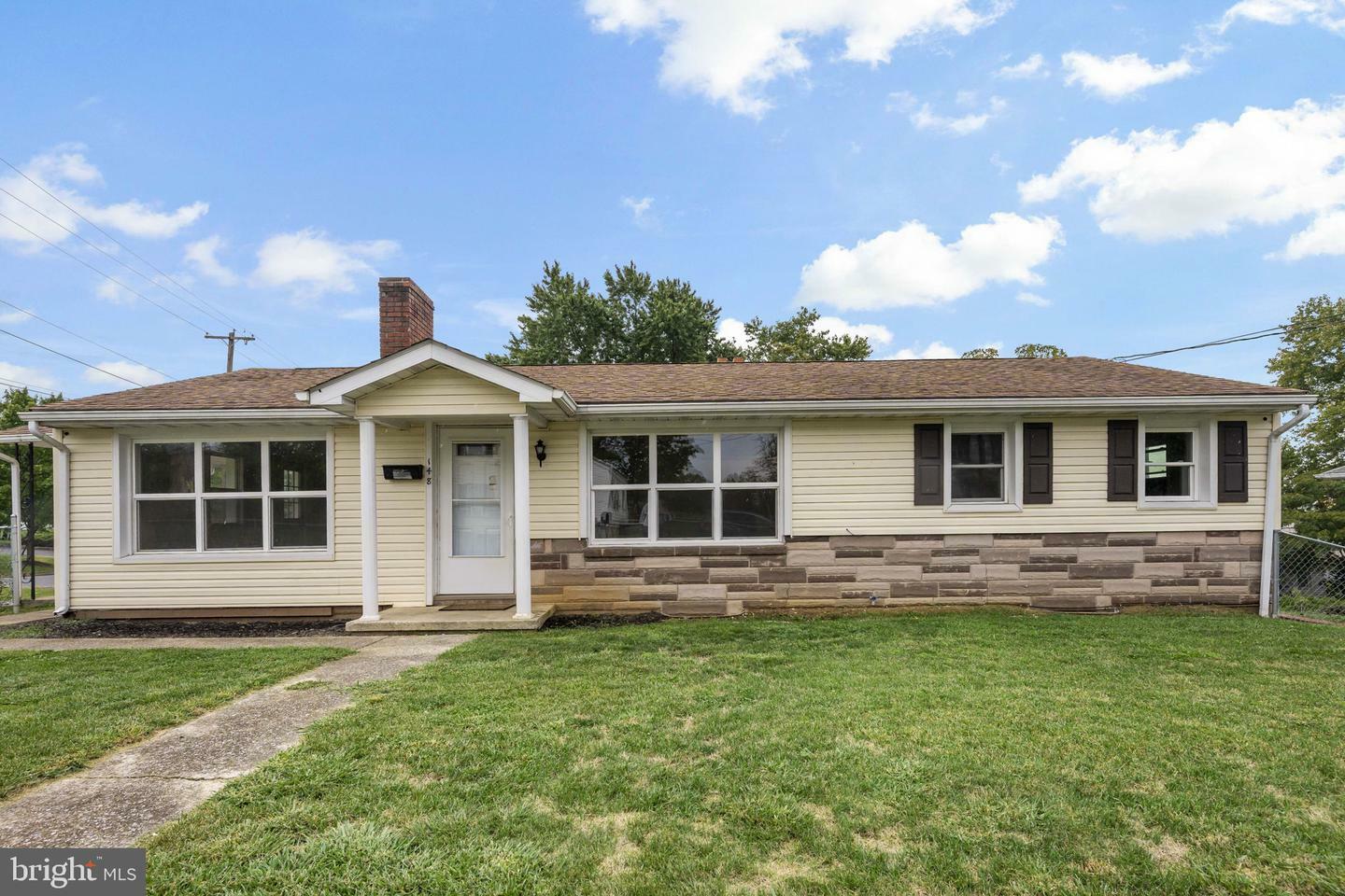 Property Photo:  148 Woodbury Avenue  WV 25404 