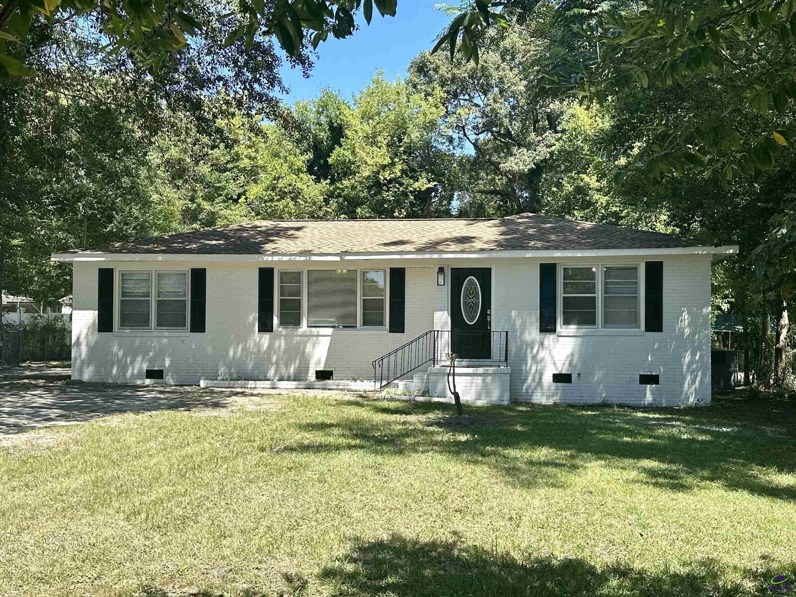 Property Photo:  104 Sparta Street  GA 31088 