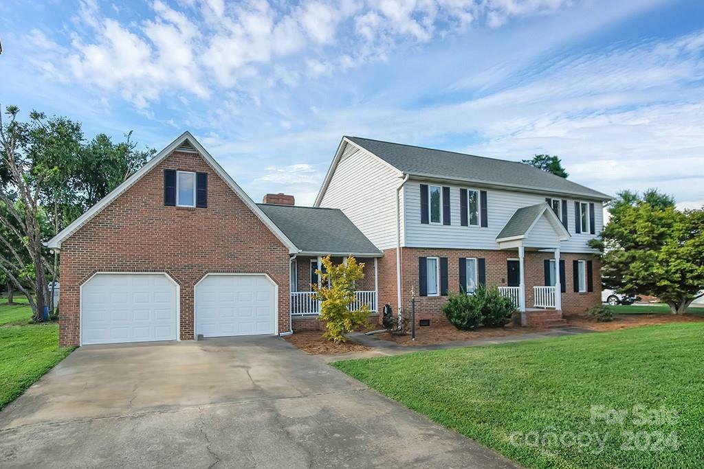 Property Photo:  106 Cameron Drive  NC 28086 