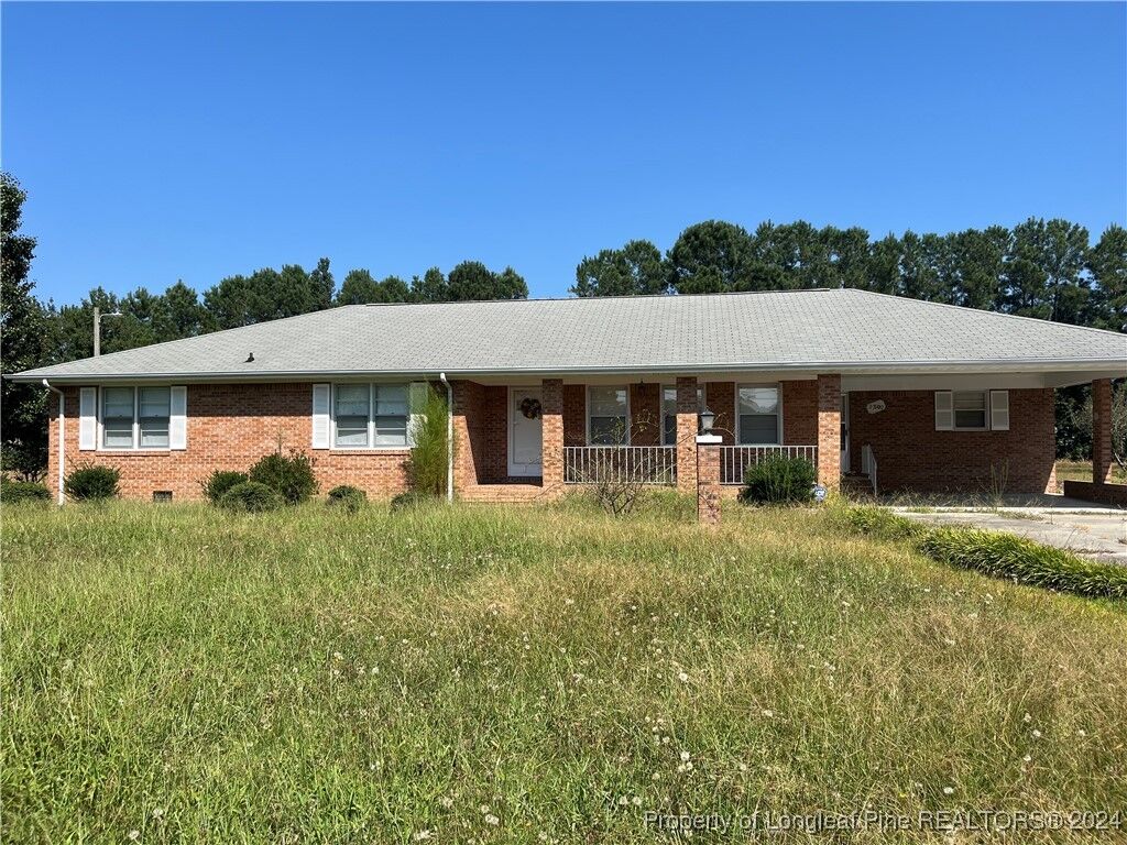 Property Photo:  2302 Oakgrove Church Road  NC 28360 