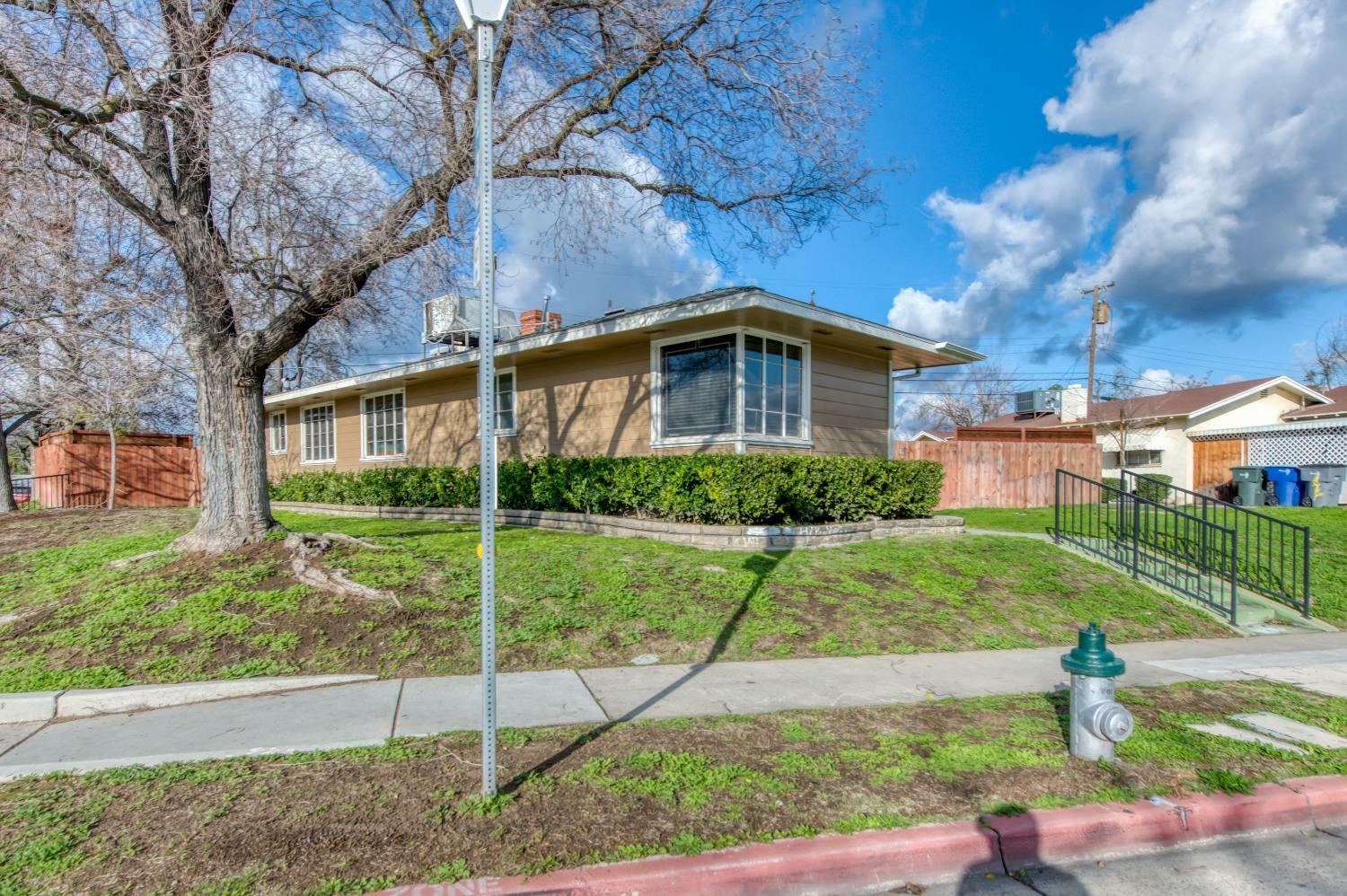 Property Photo:  707 E Shields Avenue  CA 93704 