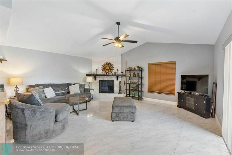 Property Photo:  3934 NW 70th Ave  FL 33065 