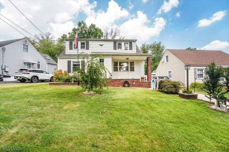 Property Photo:  515 Albermarle St  NJ 07065 