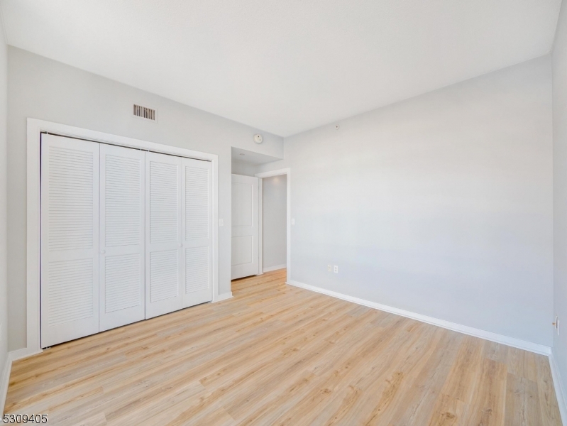 Property Photo:  20 Livingston Ave 603  NJ 08901 