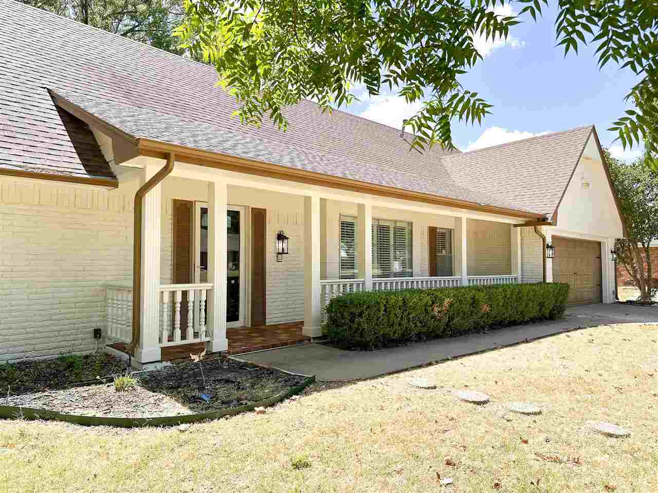 Property Photo: 7518 NW Stonegate Dr OK 73505