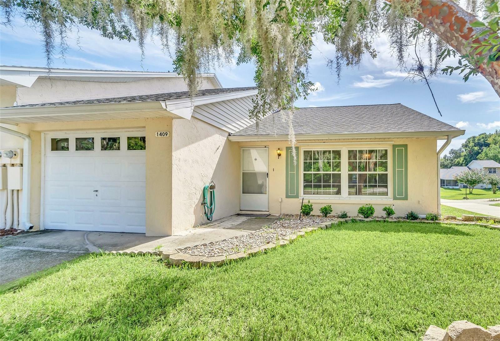 Property Photo:  1409 Disston Avenue  FL 34711 