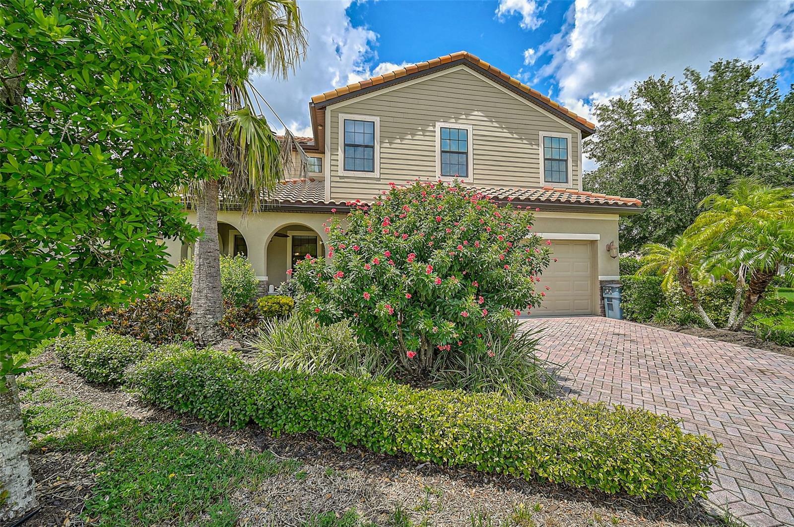 Property Photo: 8104 36th Street E FL 34243