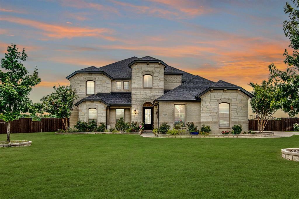 Property Photo:  105 Sanders Drive  TX 75165 