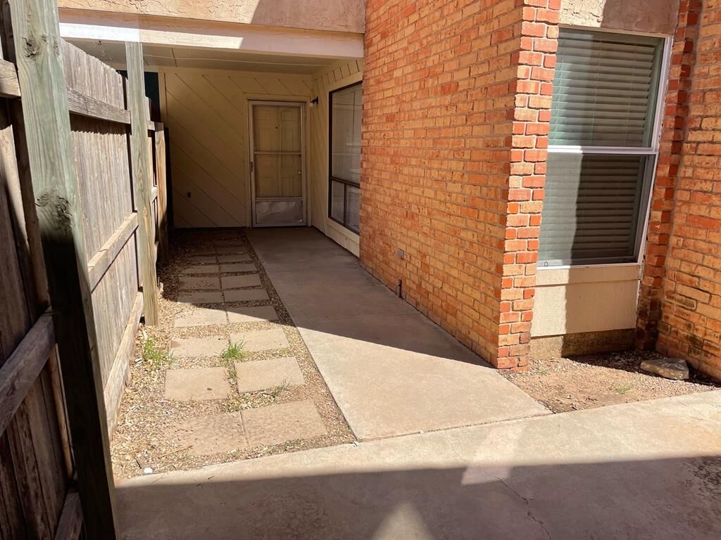 Photo de la propriété:  2230 52nd St 7 Units  TX 79762 