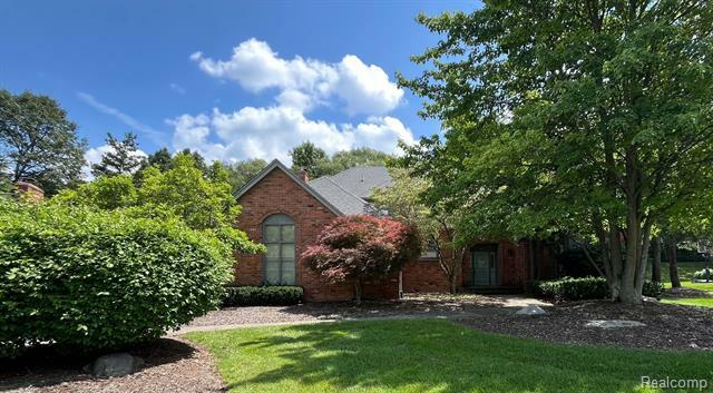 Property Photo:  1130 Cobridge Drive  MI 48306 