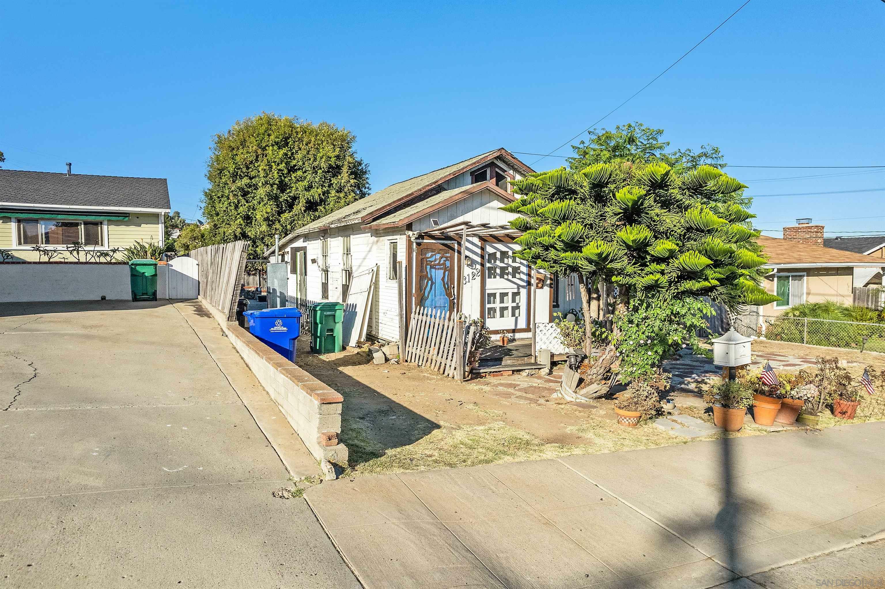 3122 Newell St  San Diego CA 92106 photo