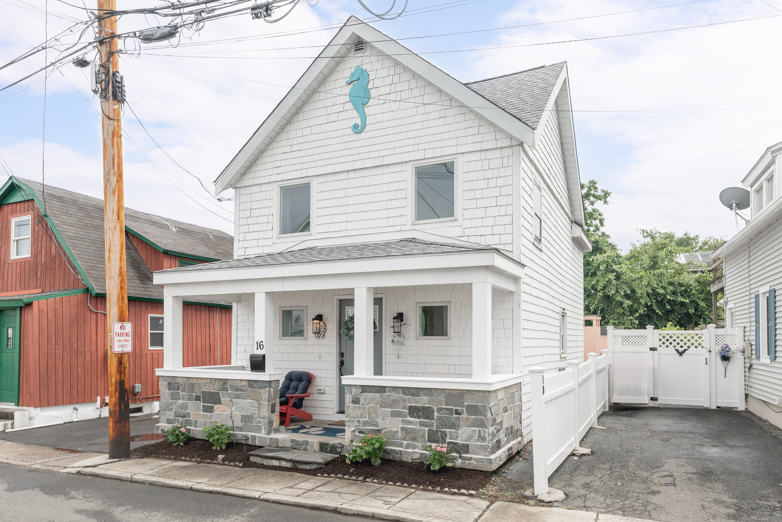 Property Photo:  16 Wood Avenue  CT 06460 