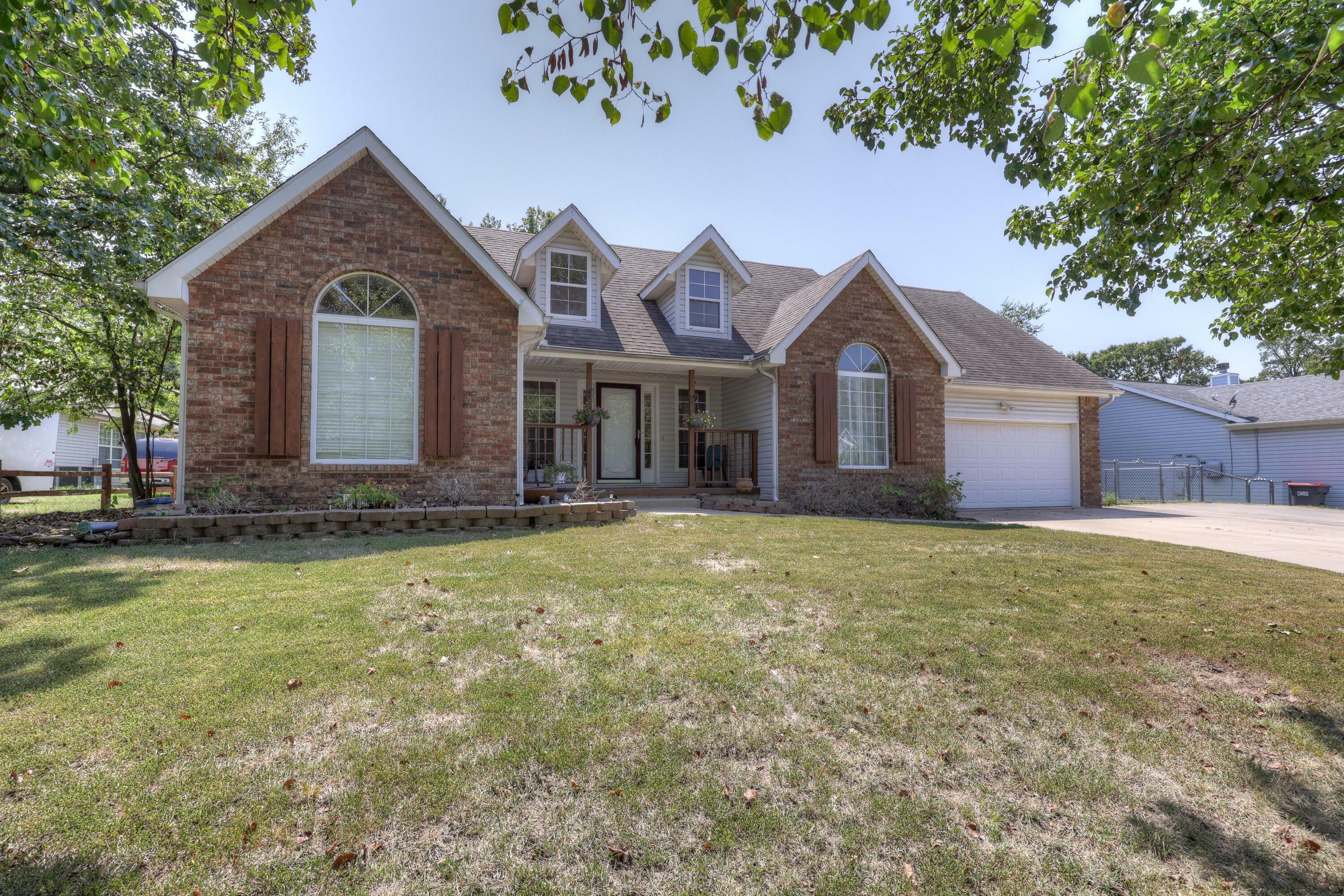 Property Photo:  1842 White Oak Drive  MO 64801 