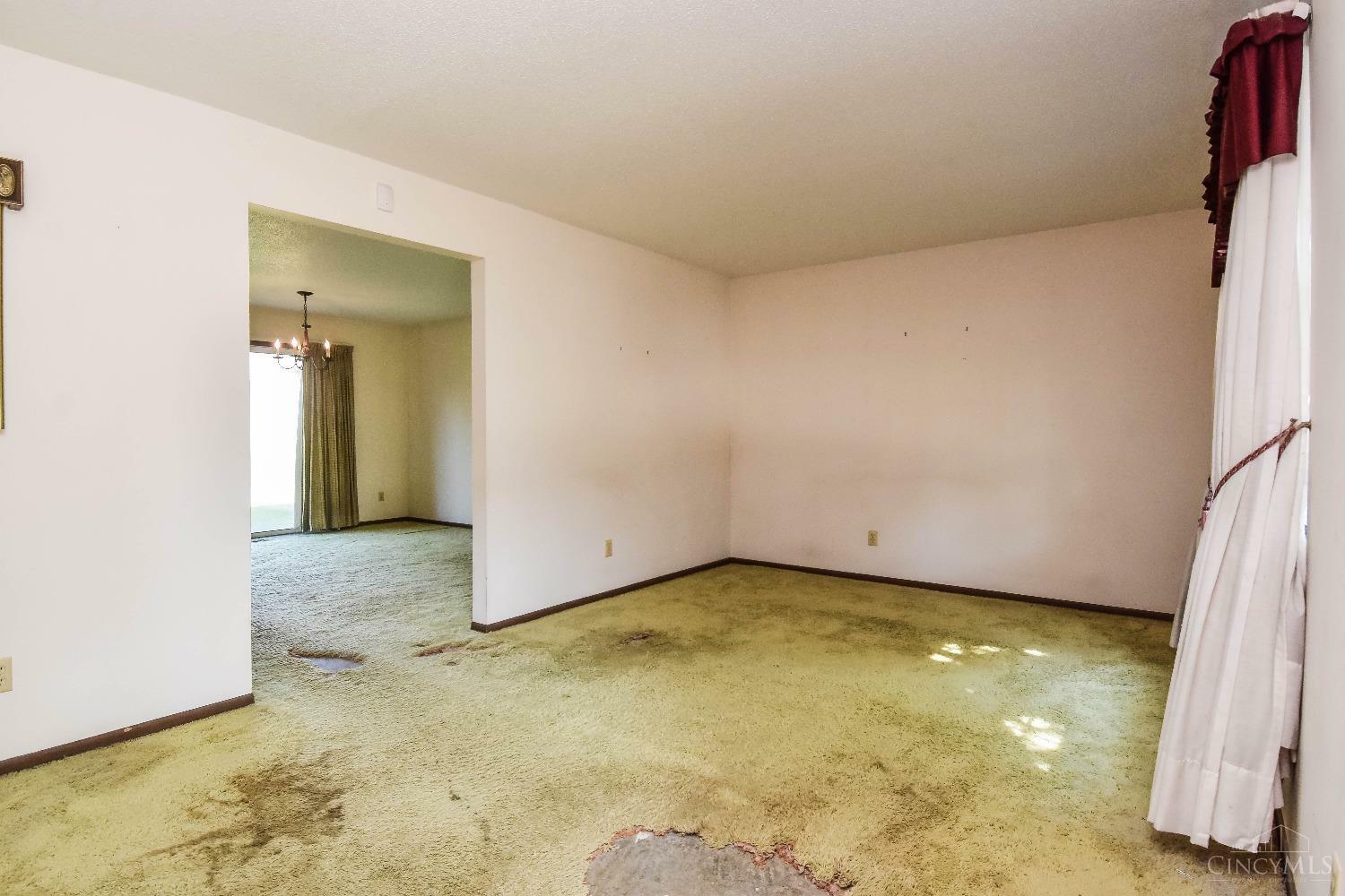 Property Photo:  1606 Bonita Drive  OH 45044 