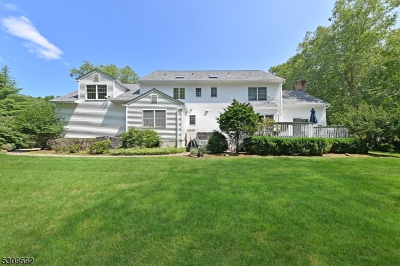 Property Photo:  28 Hutton Dr  NJ 07430 