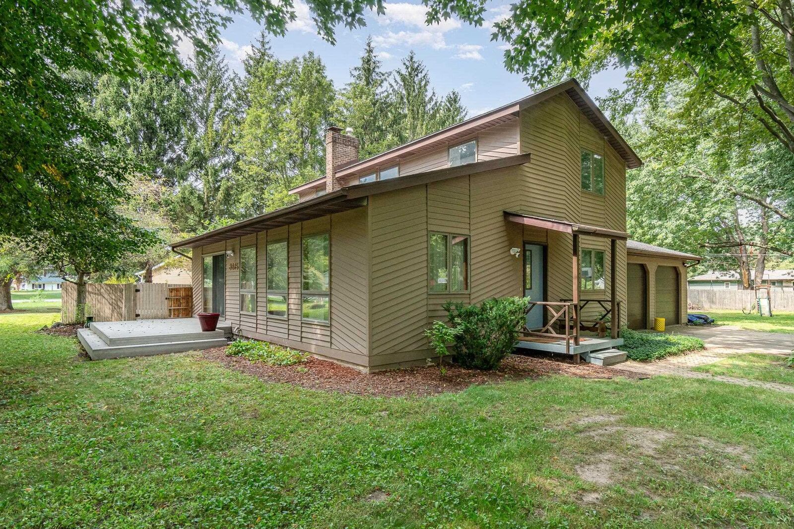 Property Photo:  3075 E Lois  MI 48640 