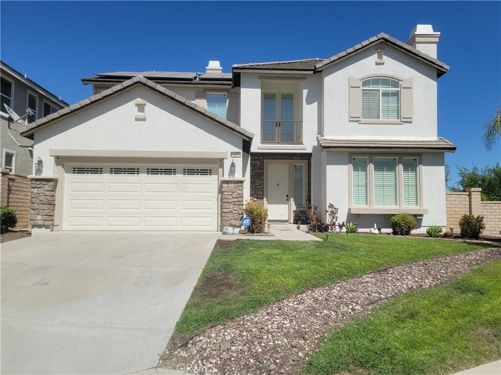 27 Via Palmieki Court  Lake Elsinore CA 92532 photo