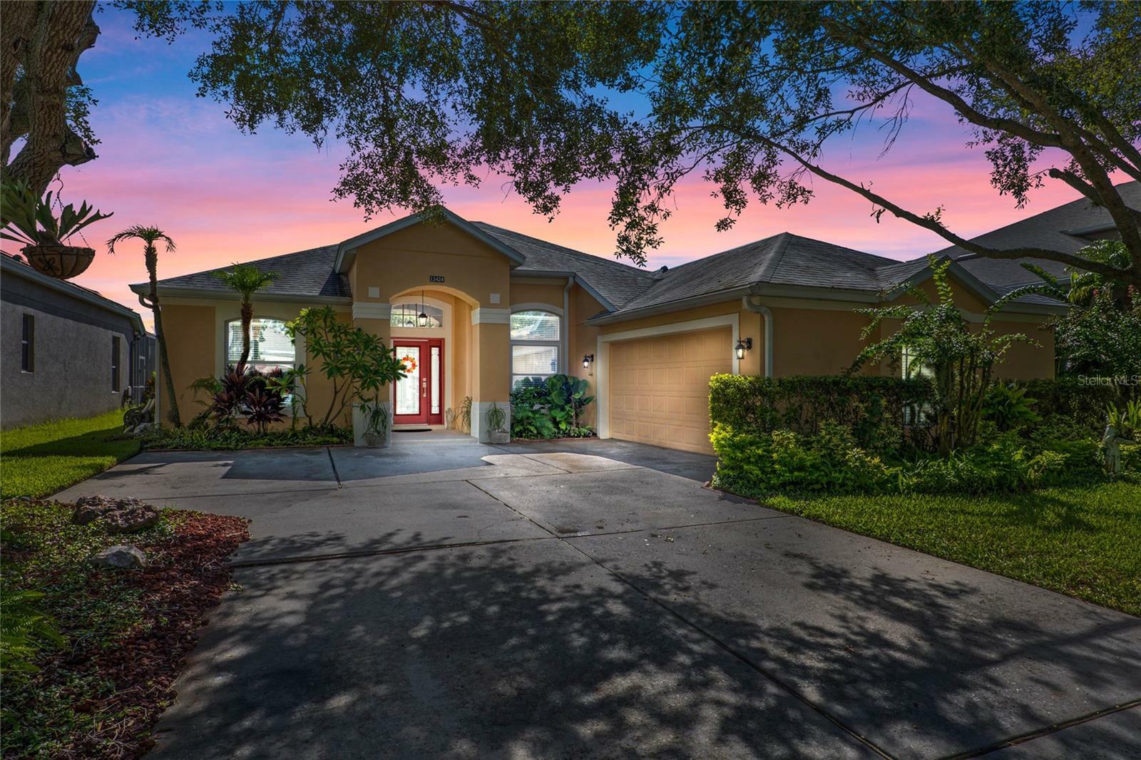 Property Photo:  13424 Fox Glove Street  FL 34787 