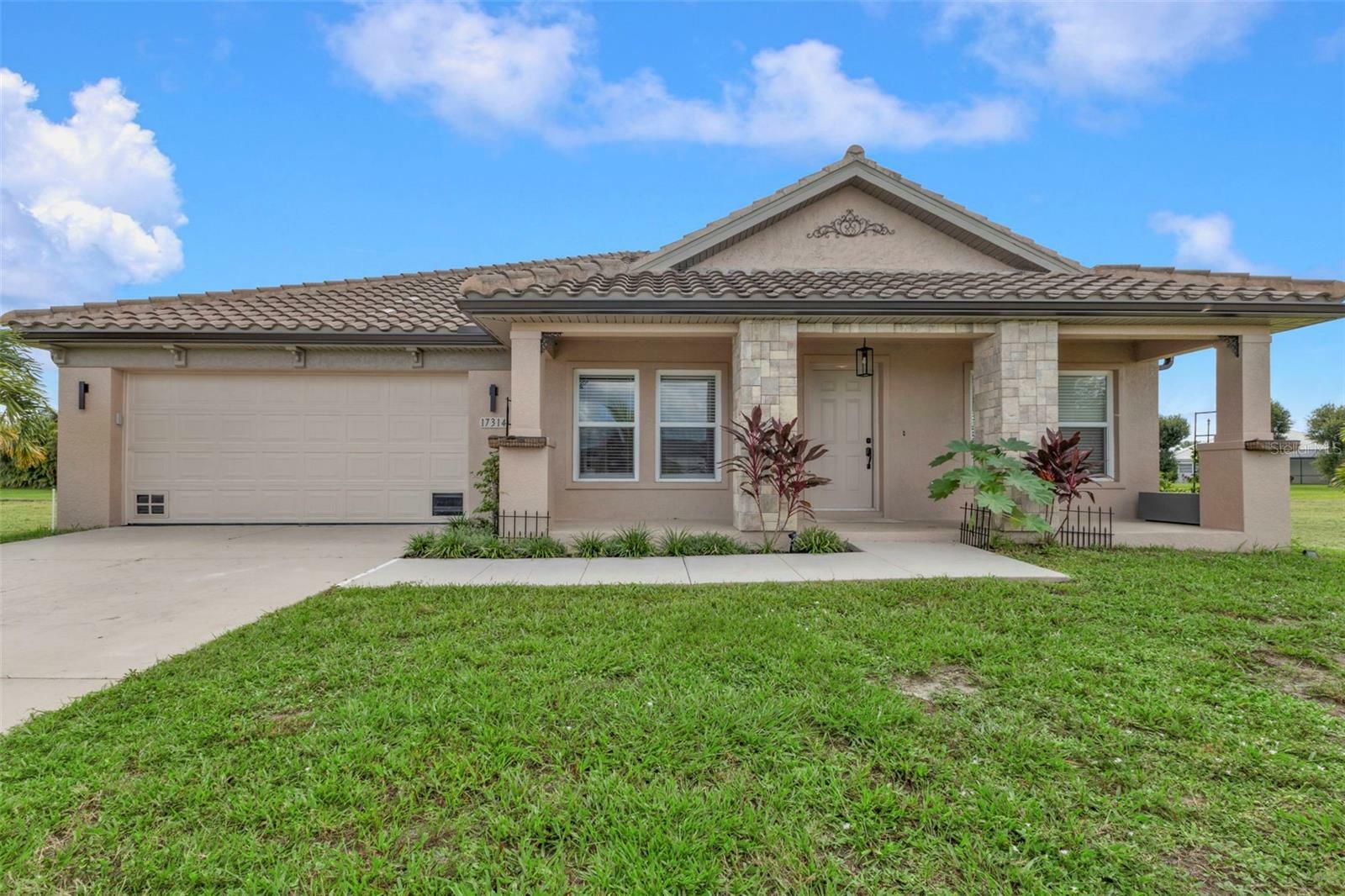 Property Photo:  17314 Cape Horn Boulevard  FL 33955 