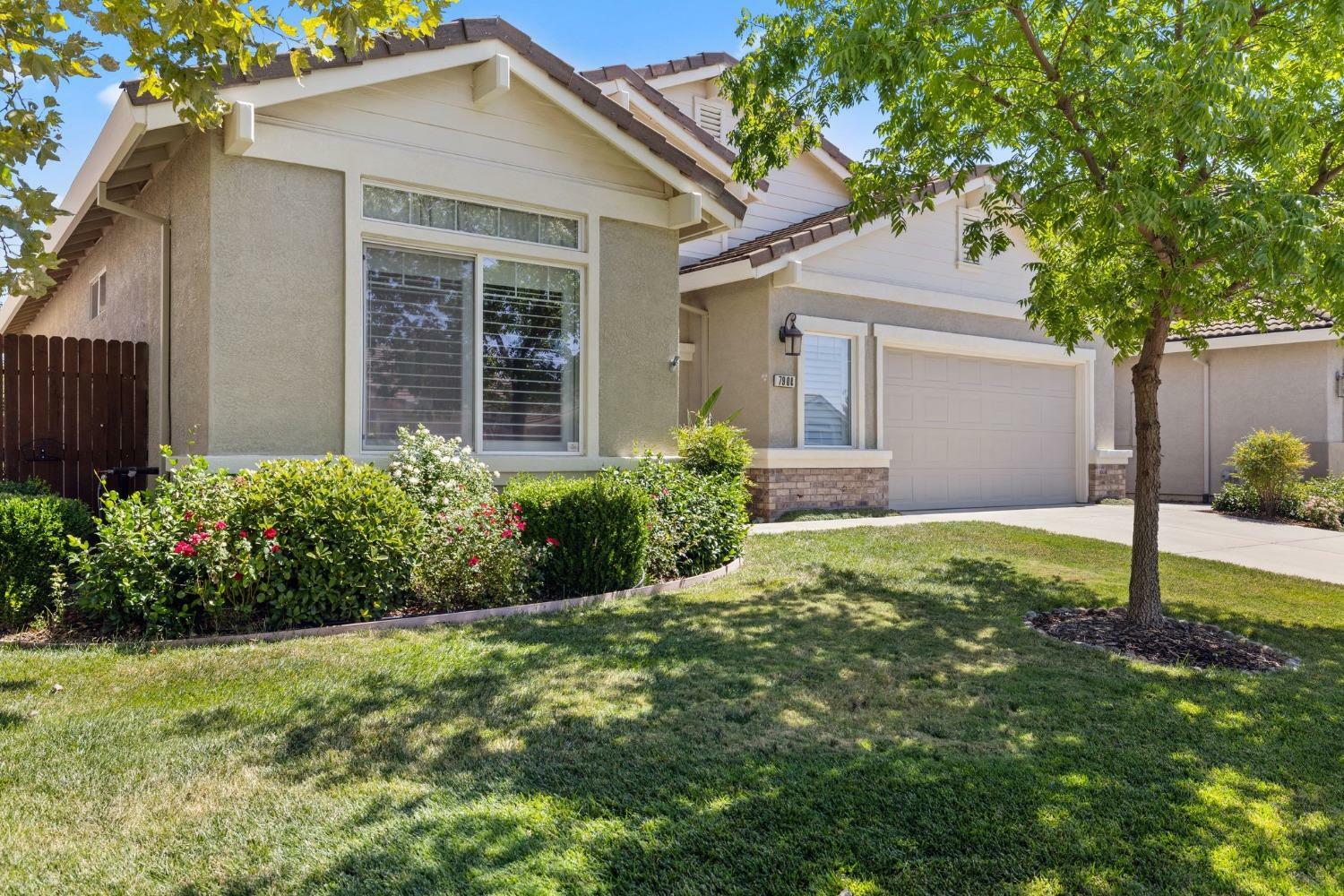 Property Photo:  7904 Quaker Ridge Way  CA 95829 