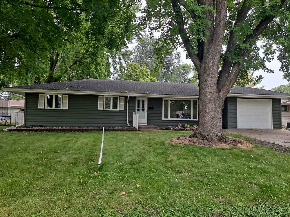 Property Photo:  126 N High Drive NE  MN 55350 