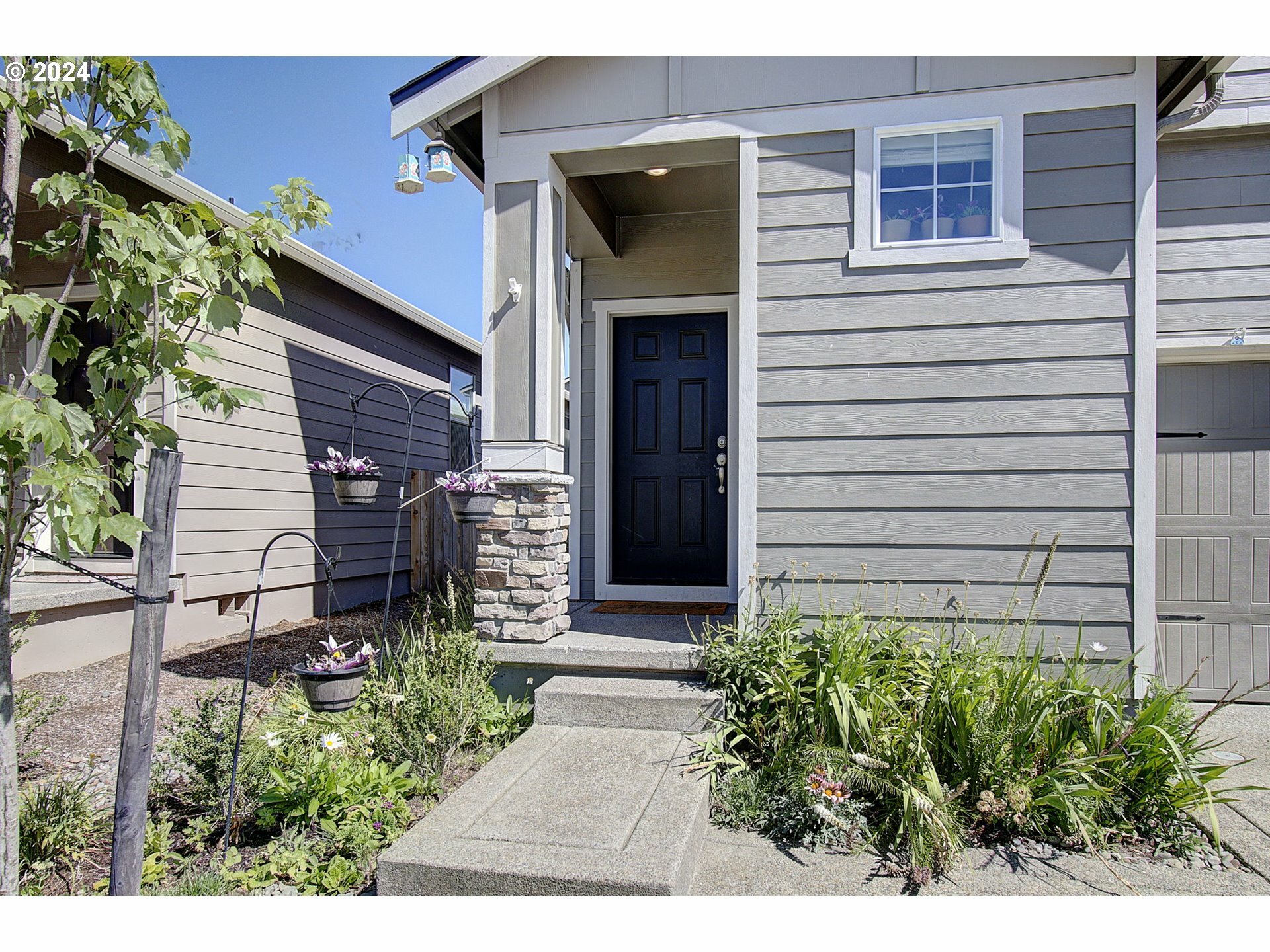 Property Photo: 1303 W 17th Ave WA 98629