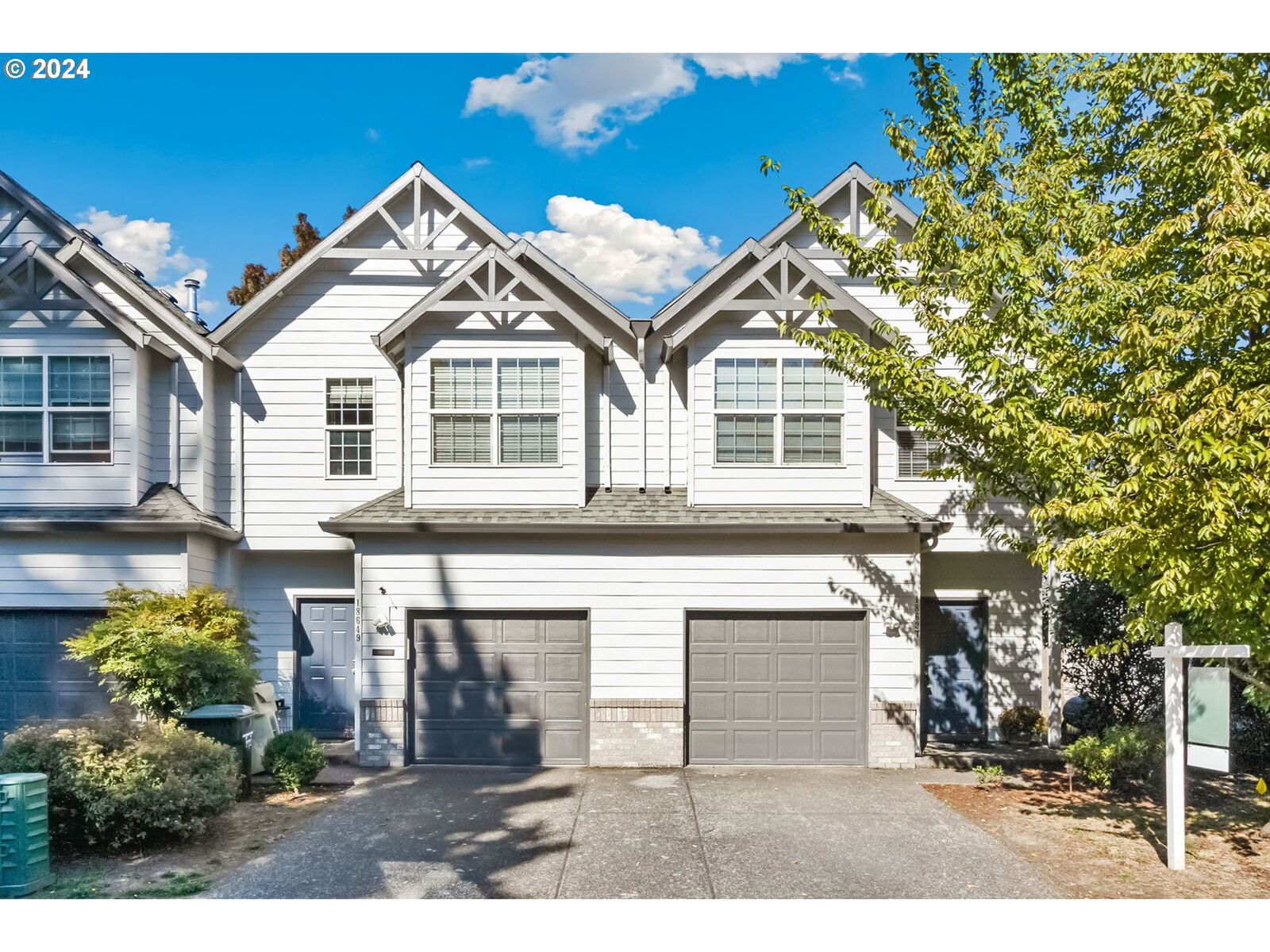 Property Photo:  18637 SW Cascade Dr  OR 97003 