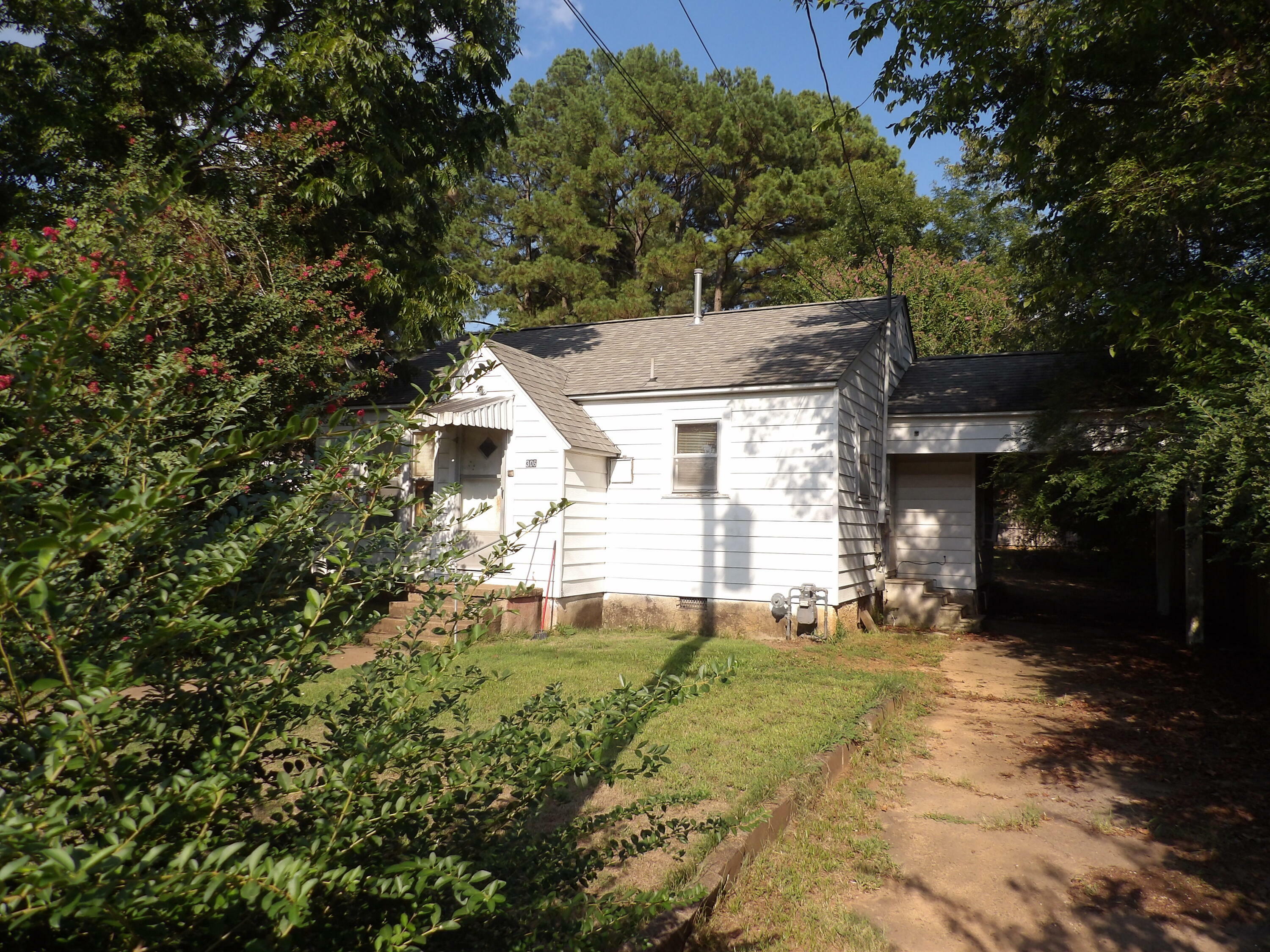 Property Photo:  306 Hayes Street  AR 72830 