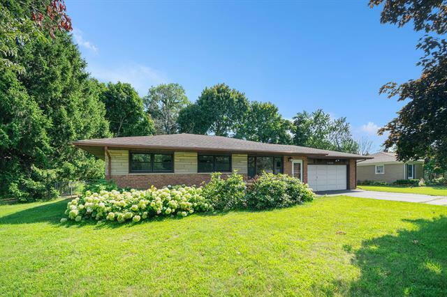 Property Photo:  1628 Trebor Road  MI 49085 