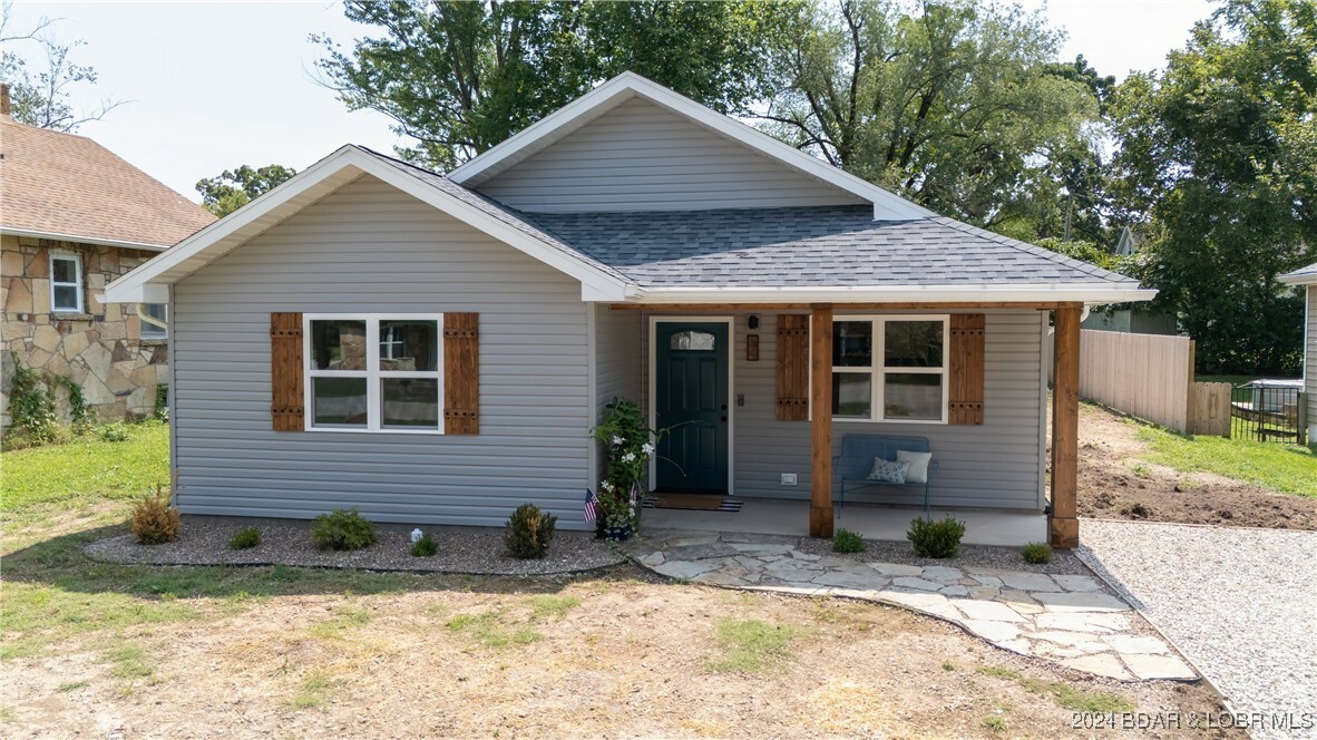 Property Photo:  84 Camden Avenue  MO 65020 