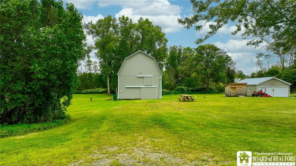 Property Photo:  12630 Hutchinson Road  NY 14030 