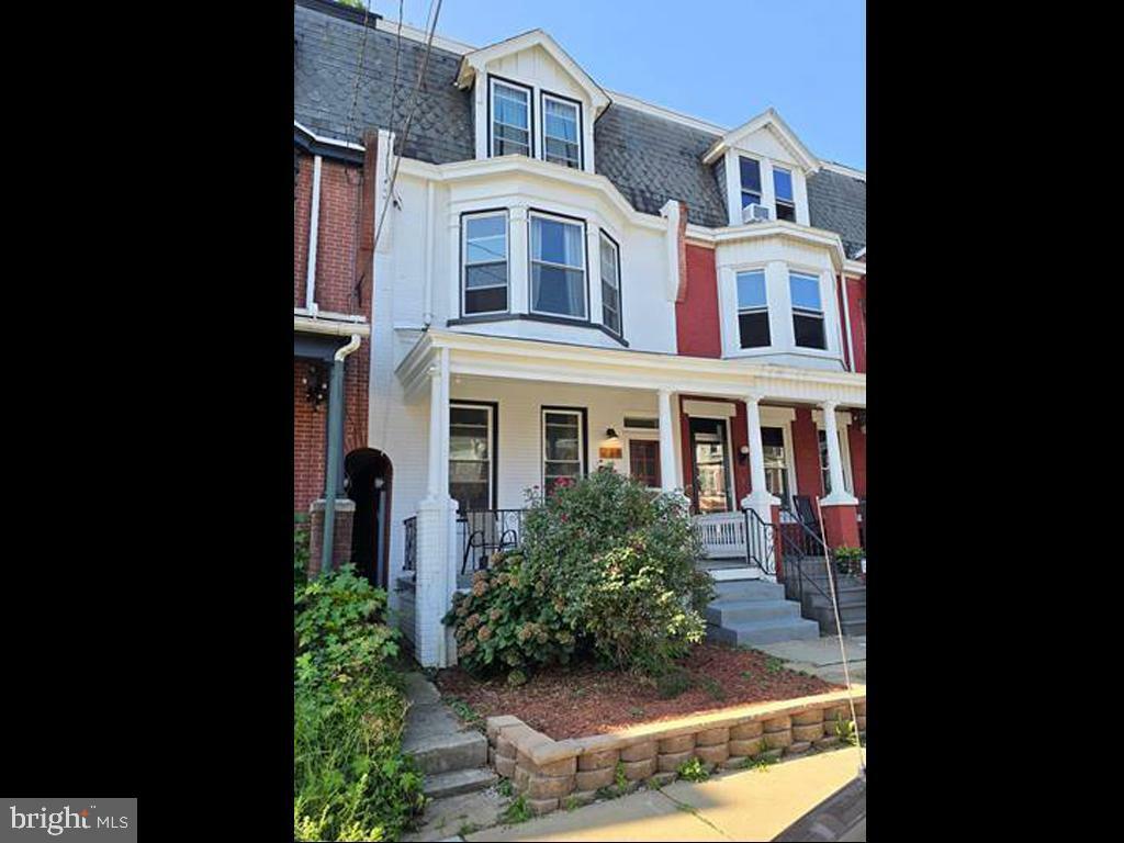 238 E Clay Street  Lancaster PA 17602 photo