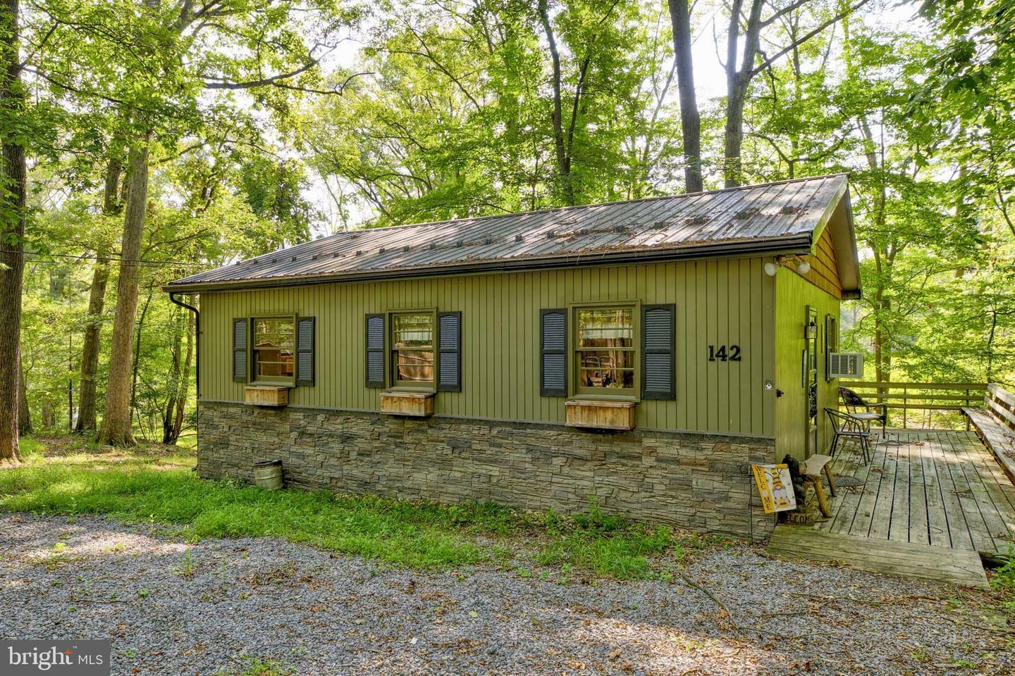 Property Photo:  142 Redbud Lane  WV 25427 