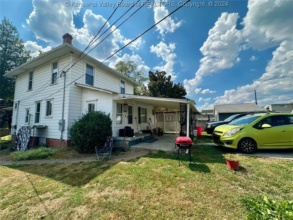 Property Photo:  2312 Kanawha Terrace  WV 25177 