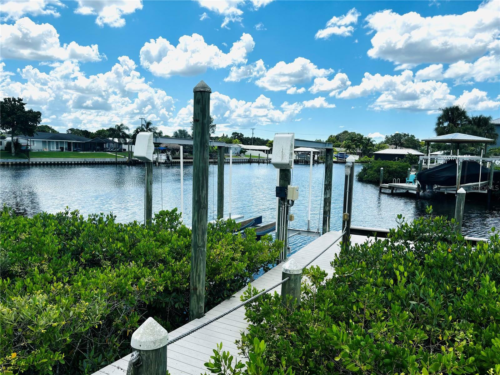 Property Photo:  6404 Key Island Avenue  FL 33572 