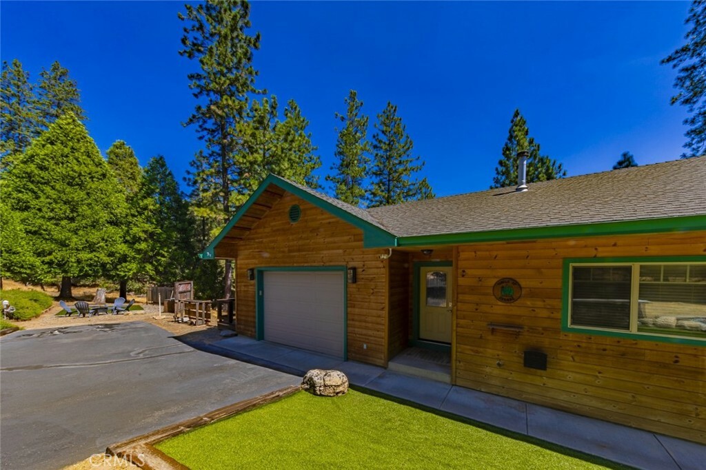 Property Photo:  2402 Silver Doctor Road  CA 95338 