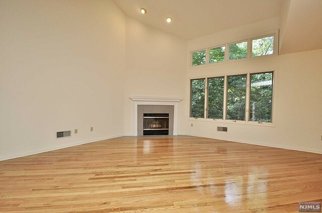 Property Photo:  25 Lakeview Drive  NJ 07675 