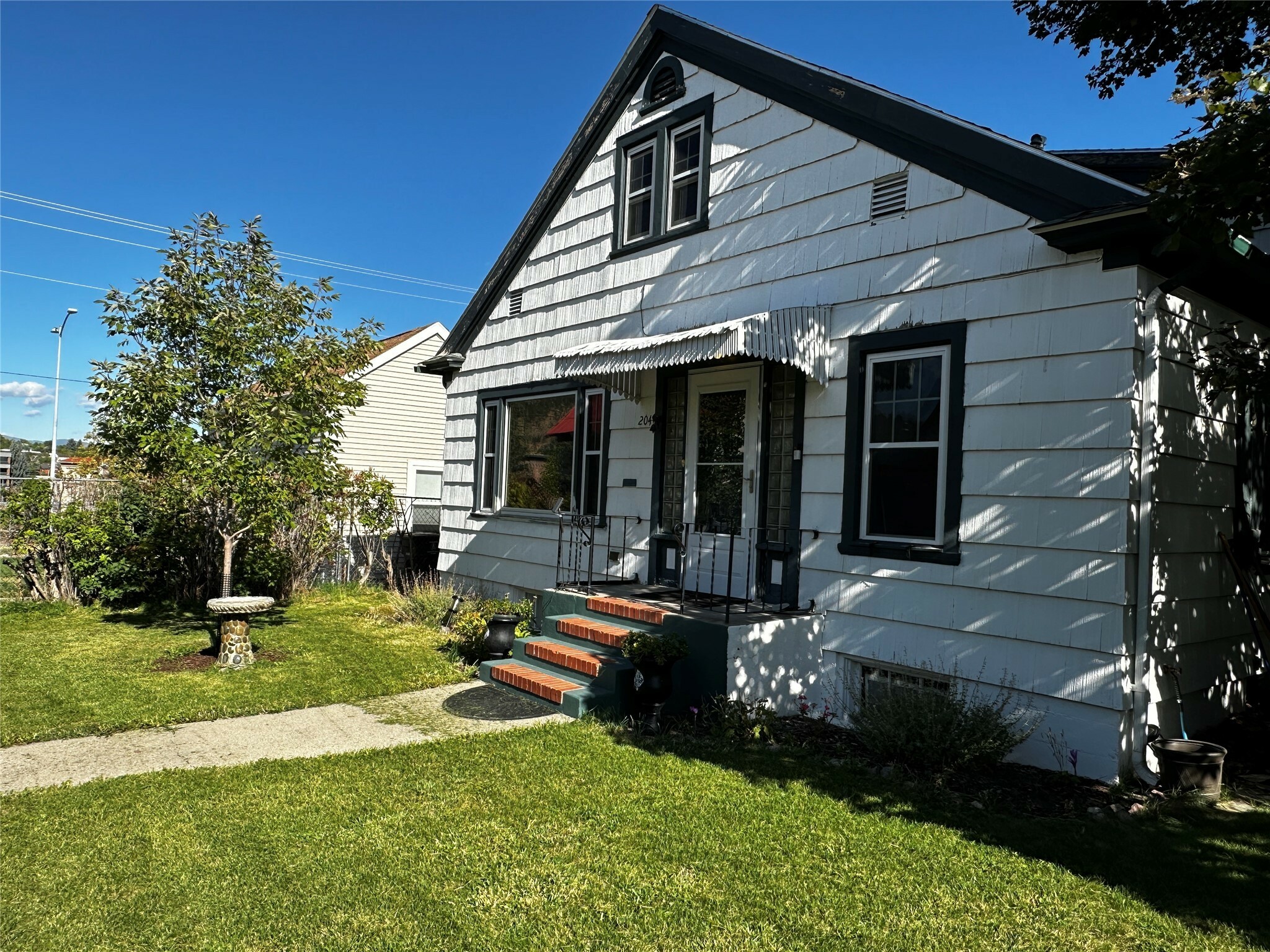 Property Photo:  204 5th Avenue  MT 59601 