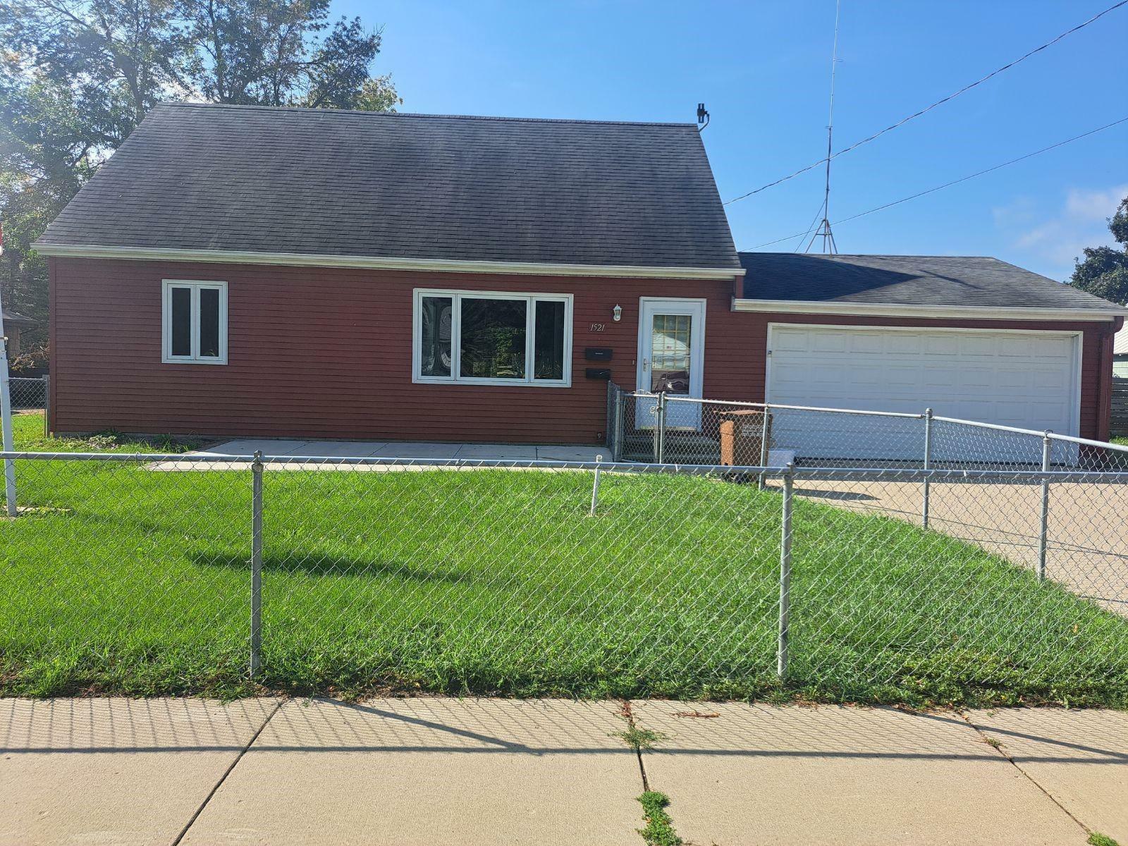 1521 W Clark Street  Albert Lea MN 56007 photo